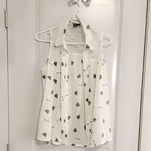 Twik Sleeveless collared Blouse.